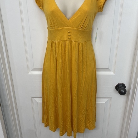 🆕 Forever 21 Short Sleeve Yellow Dress Small - Picture 6 of 10